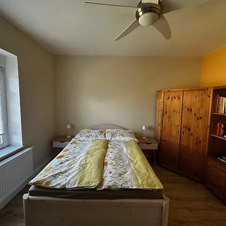 Apartmán Mit Familienfreundlichem Garten