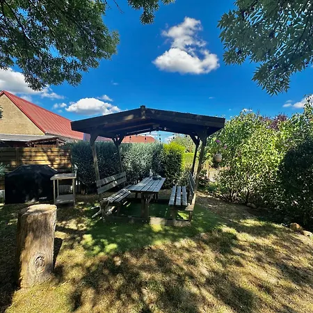 Mit Familienfreundlichem Garten Dahlen