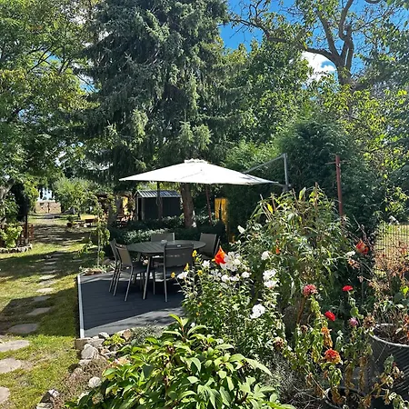 Mit Familienfreundlichem Garten Dahlen